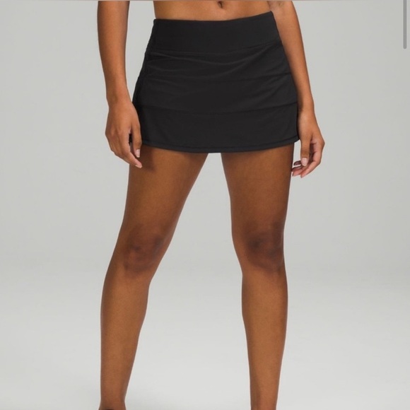 Lululemon pace rival mid-rise skirt in black size 4 Tall